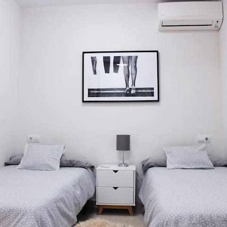 Best Location Apartment In Marbella. Beachfront!! Ngoại thất bức ảnh