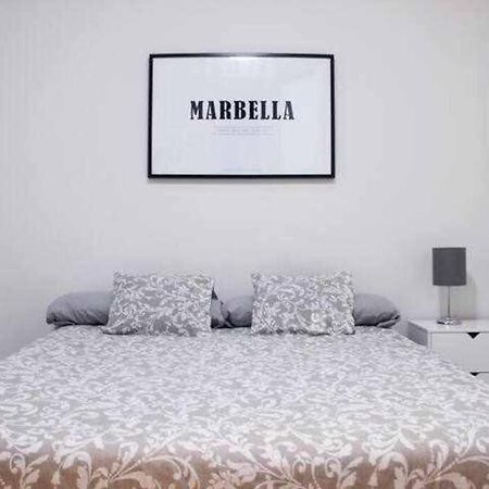Best Location Apartment In Marbella. Beachfront!! Ngoại thất bức ảnh