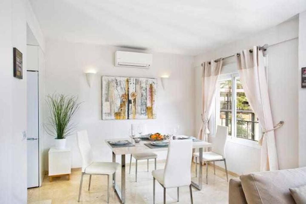 Best Location Apartment In Marbella. Beachfront!! Ngoại thất bức ảnh
